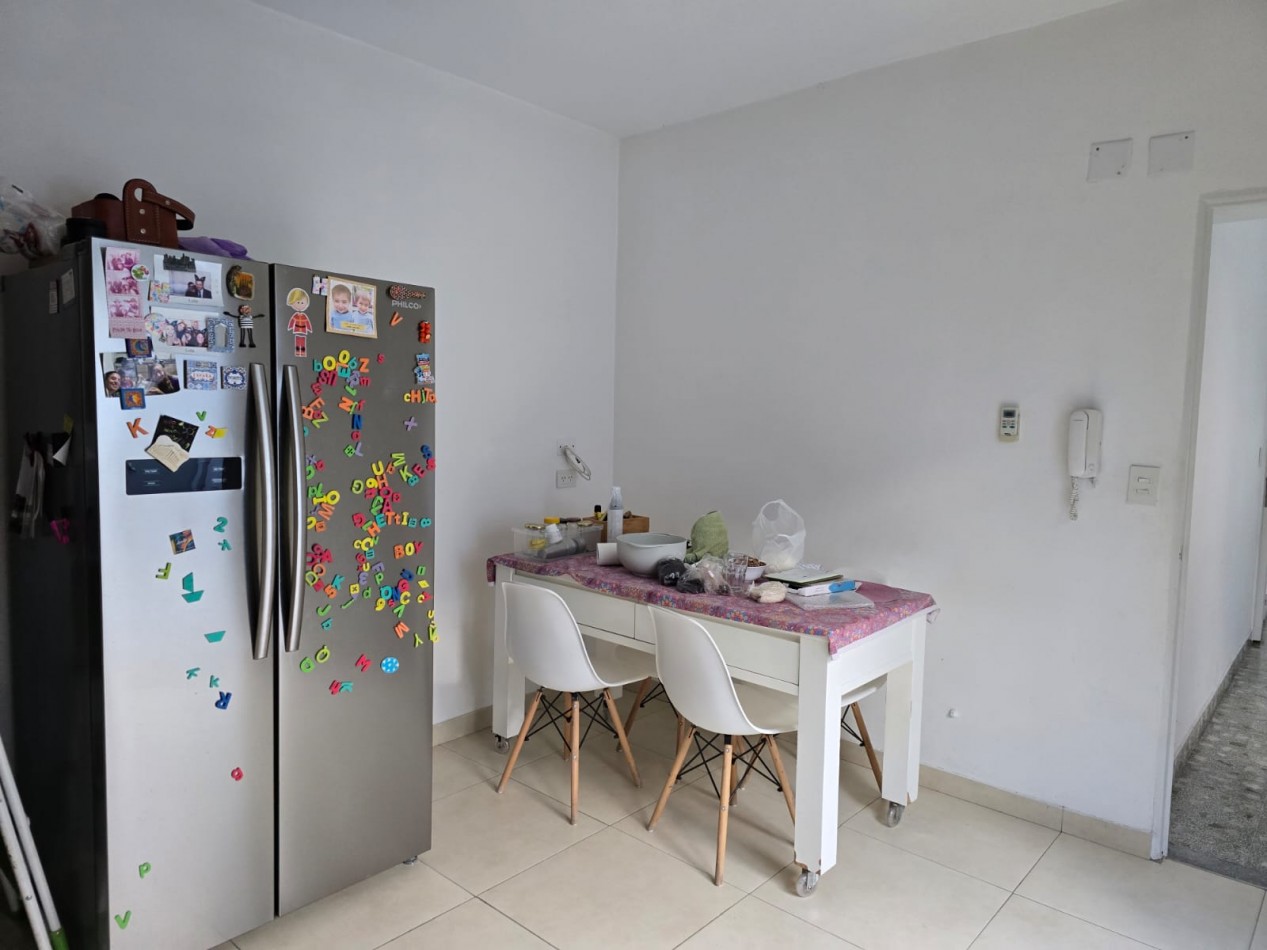 Dto. 3 ambientes con quincho con parrilla y terraza , excelente estado y ubicacion