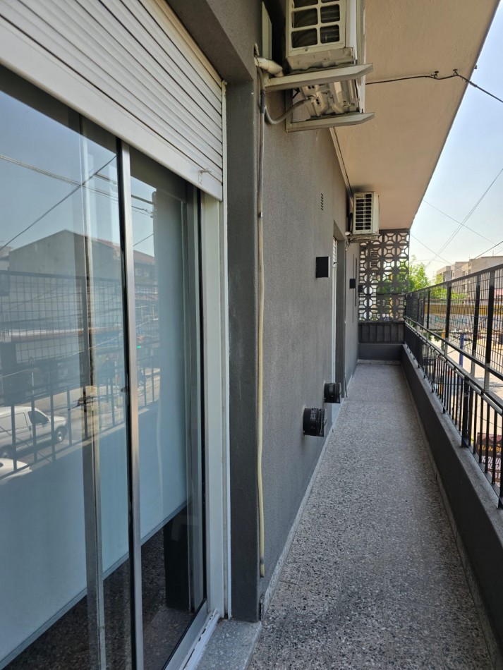 Dto. 3 ambientes con quincho con parrilla y terraza , excelente estado y ubicacion