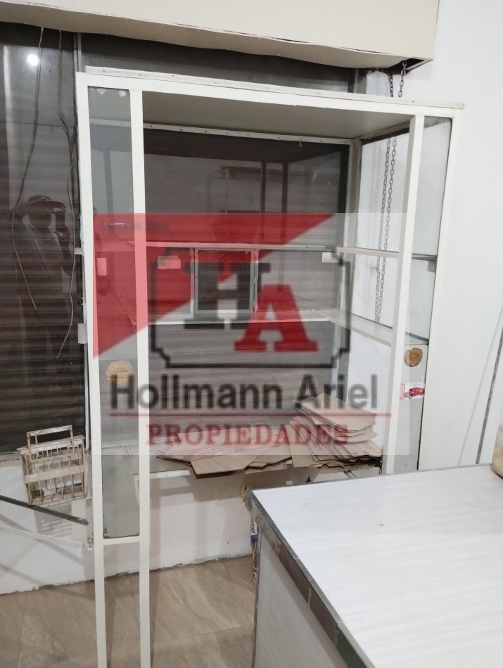 Local equipado para almaceny kiosco